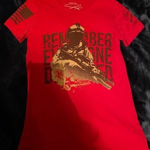 Women’s size M grunt style t shirt